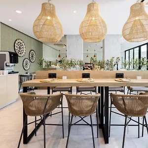 https://tryp-alameda.hotelsinnerja.org