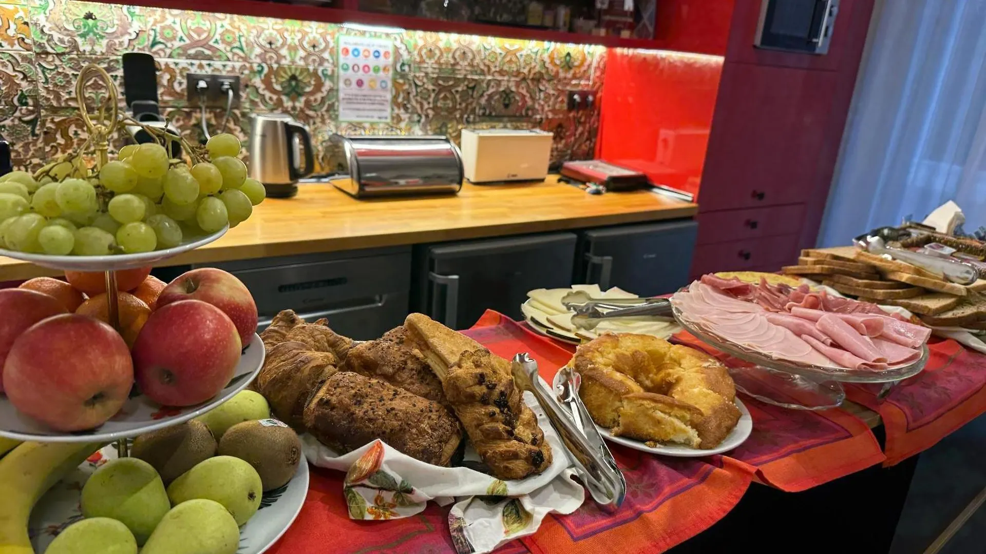 El Mantenio Málaga 2*,